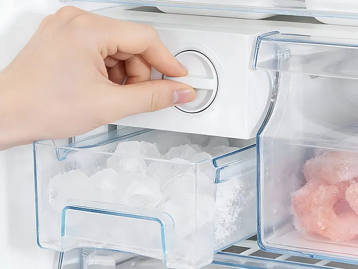 Twist Ice Maker for Quick Cubes.